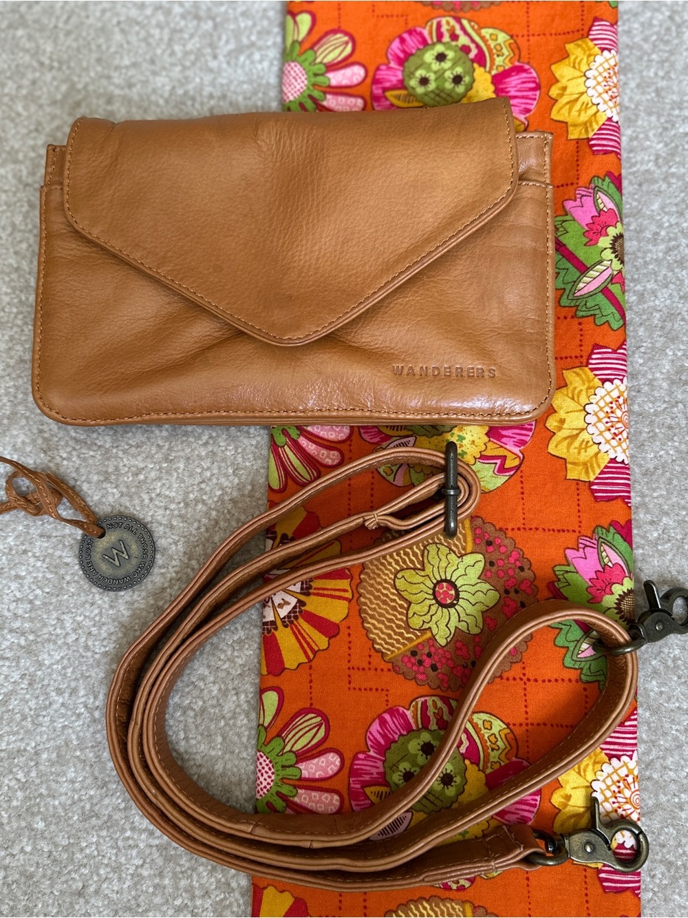 Wanderer Marseille tan leather crossbody with adjustable /detachable strap